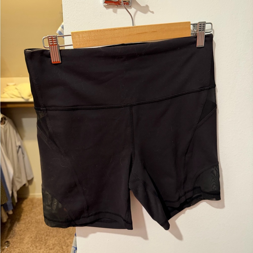 Wunder Train HR mesh panel 6” Black Women's Athletic Shorts